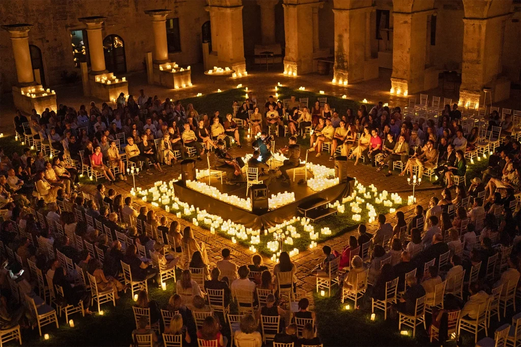 Cincerto Candlelight in una location spettacolare: Il chiostro dei Domenicani a Lecce