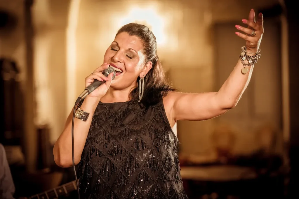 Annagrazia Peluso, voce del gruppo swing Freesound